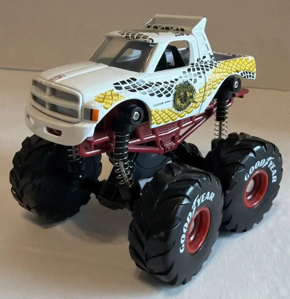 2001 SPIN MASTER METAL MAXX MEGA SHOCKS DODGE RAM Monster Truck FREE SHIPPING